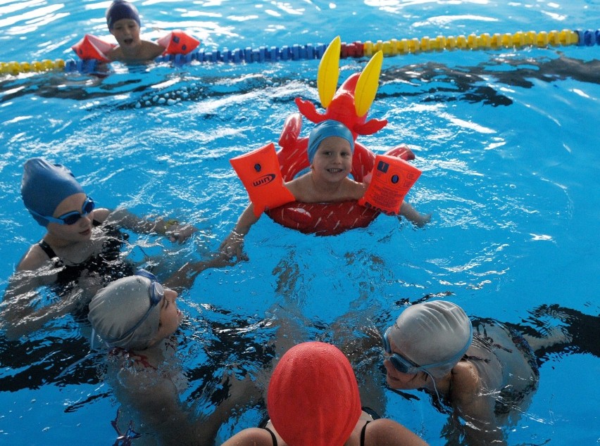 Na początek z  lekcji pływania będą mogły korzystać dzieci z...