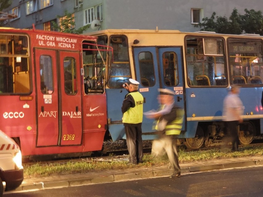 Wrocław: Wypadek tramwajów na Legnickiej (ZDJĘCIA)