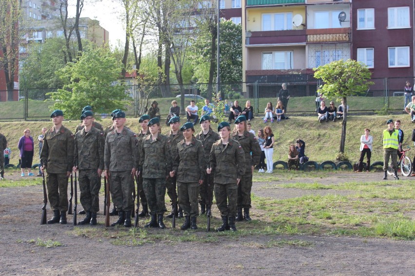 Klasa mundurowa w ZSO nr 2 podczas festynu