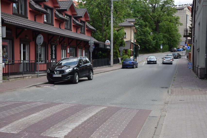 Do strefy płatnego parkowania ma wejść odcinek ul....