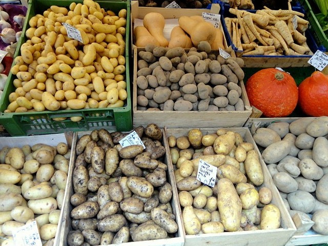 Źródło: http://commons.wikimedia.org/wiki/File:Potatoes_-_Viktualienmarkt_-_DSC08610.JPG