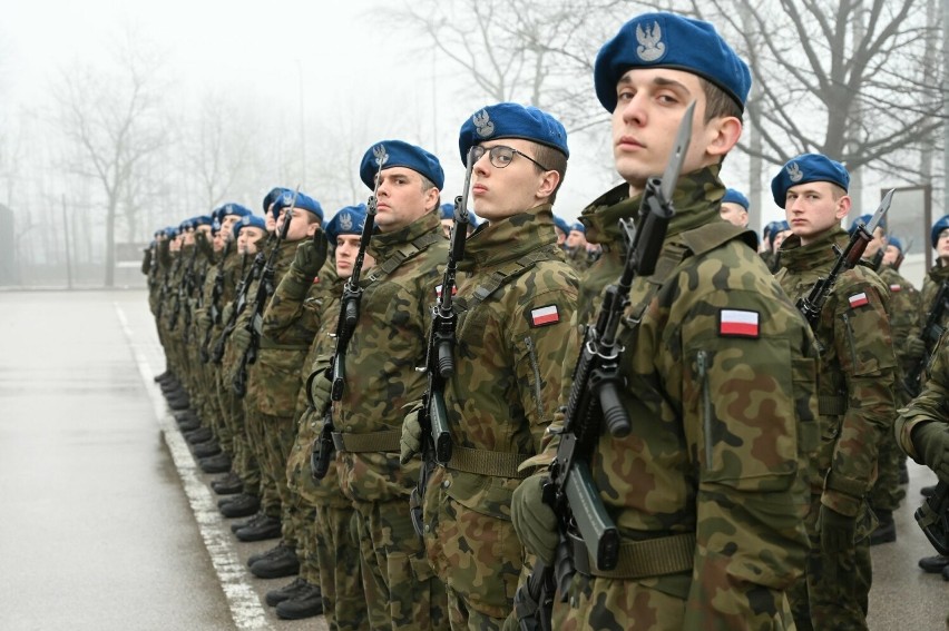 Przysięga wojskowa w Centrum Przygotowań do Misji Zagranicznych w Kielcach. Zobacz zdjęcia