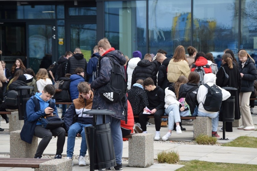 Giełda szkół w CK Technik w Kielcach znów przyciągnęła tłumy. Zobaczcie zdjęcia i wideo z drugiego dnia otwartego