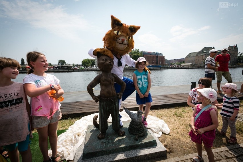 Legendarny kot żeglarz Umbriaga ma swój pomnik na szczecińskich bulwarach [ZDJĘCIA, WIDEO]