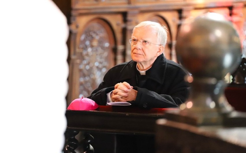Kraków. Arcybiskup Marek Jędraszewski zwrócił uwagę na problem apostazji [ZDJĘCIA] 