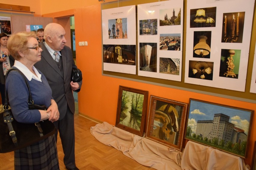 Wystawa fotografii i malarstwa Władysława Migonia otwarta w Spółdzielczym Domu Kultury w Sieradzu