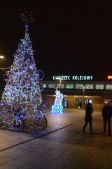 W Tczewie już czuć atmosferę Świąt Bożego Narodzenia. ZOBACZ iluminacje świąteczne