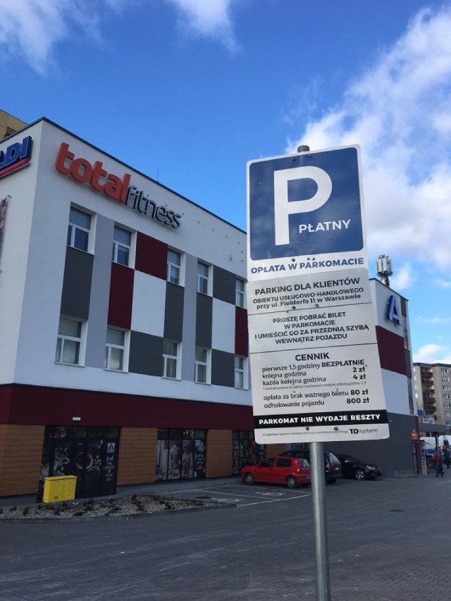 Ukryty znak o opłacie na parkingu. "Oszustwo, które każdy zaakceptował"