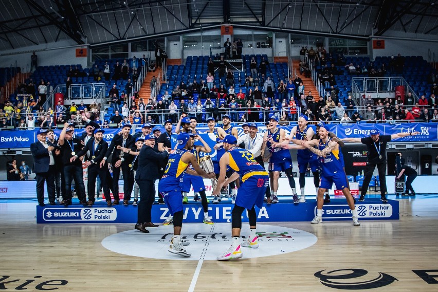 Koszykarski Puchar Polski jedzie do Ostrowa Wielkopolskiego. W finale „Stalówka” pokonała lubelski Start [FOTO]