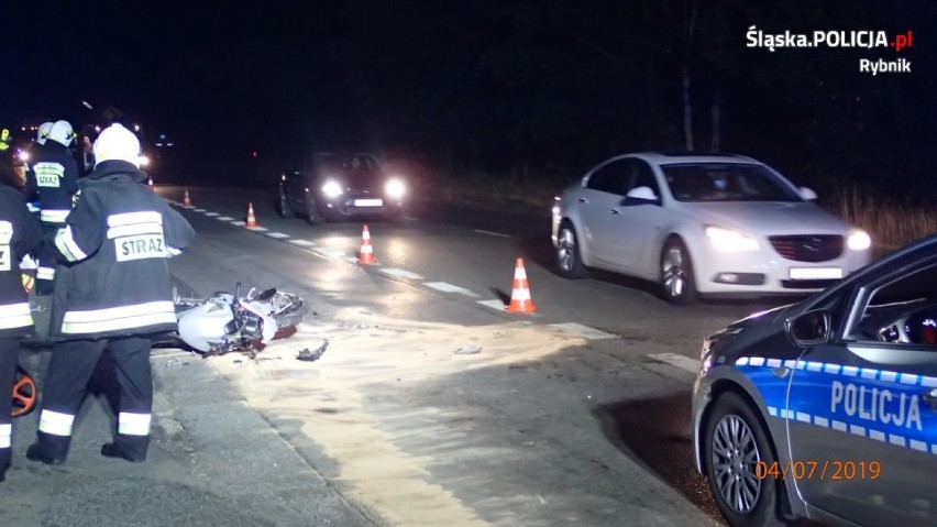 Wypadek motocyklisty w Rybniku na Mikołowskiej. Policja apeluje o ostrożność