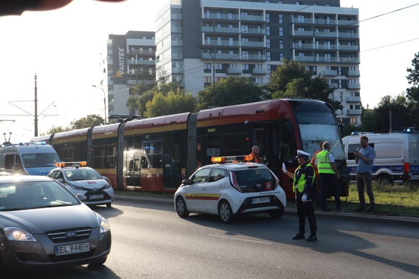 Zderzenie dwóch tramwajów na al. Mickiewicza. 25 osób poszkodowanych ZDJĘCIA