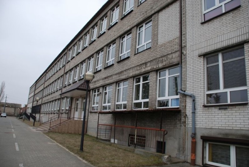 W gimnazjach w powiecie radziejowskim dziś o godzinie 9 rozpoczęły się egzaminy. Dyrektorom udało się skompletować komisje