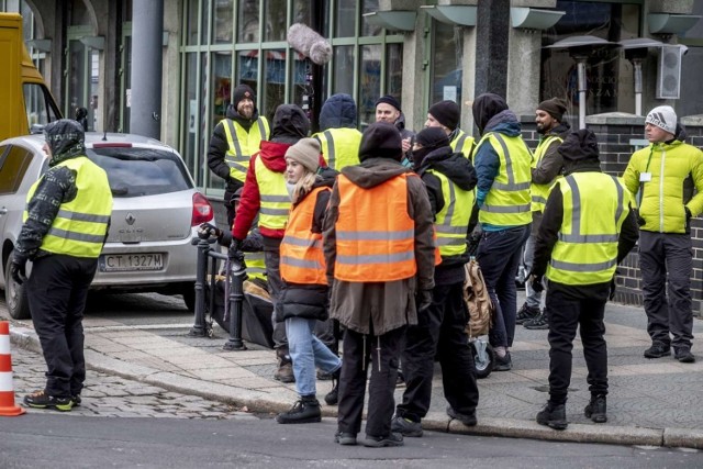 W dniach od 11-13 lutego filmowcy opanowali tereny zoo, by stworzyć tu namiastkę Ankary. Filmowcy kręcą "Lamparta z Ankary" w Starym Zoo.

Kolejne zdjęcie --->