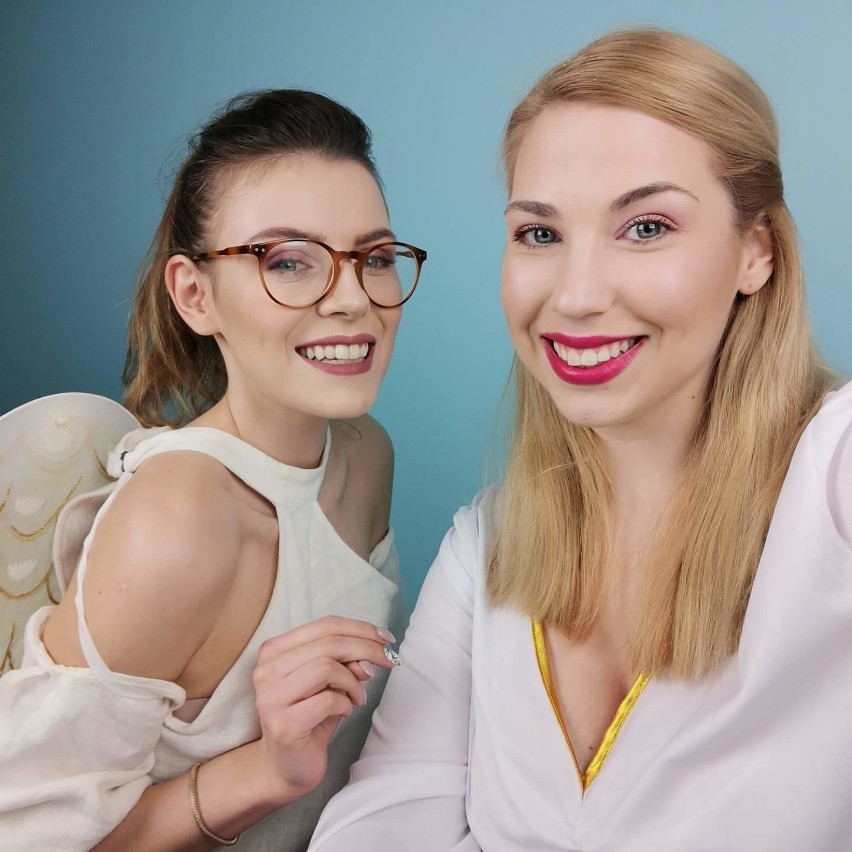 Popularne youtuberki Natalia Szymaniec i Karolina Pielesiak...