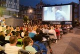 Kino na Patelni, czyli letnie pokazy filmowe "pod chmurką"