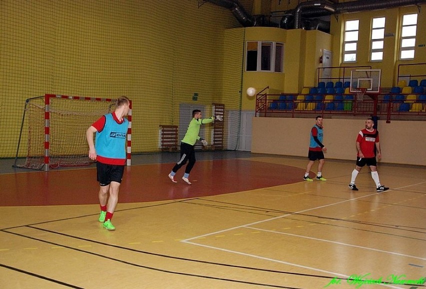 Wyniki 13. i 14. kolejki Choceńskiej Ligi Futsalu [zdjęcia]