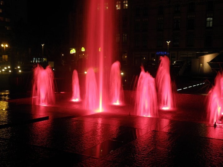 Ruda Śląska - rynek nocą zachwyca. Wystarczy spojrzeć na...