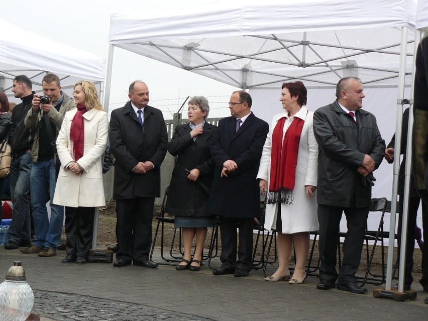 Uroczystości odsłonięcia pomnika na Kopcu w Radomsku