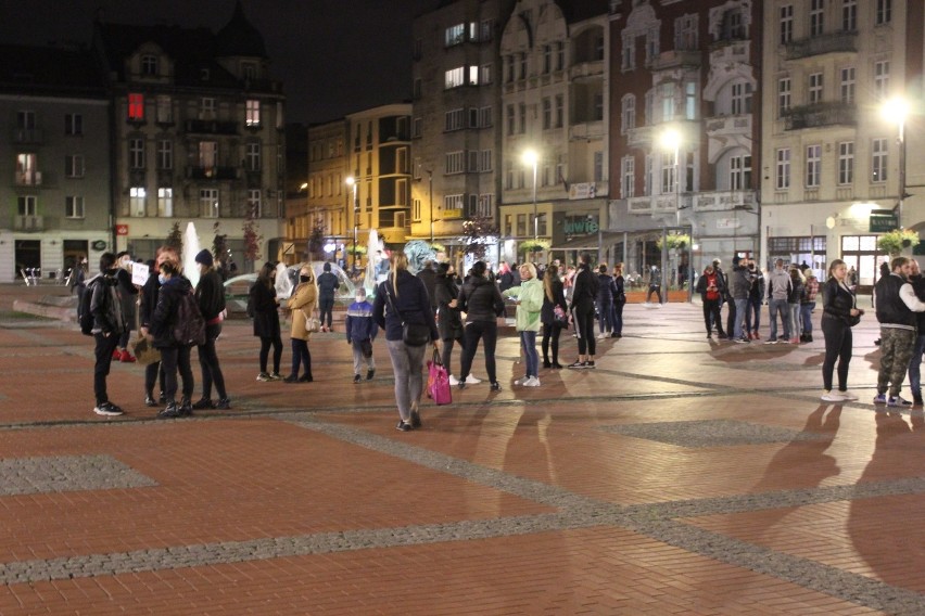 Protest kobiet w Bytomiu. W poniedziałek, 26 października,...