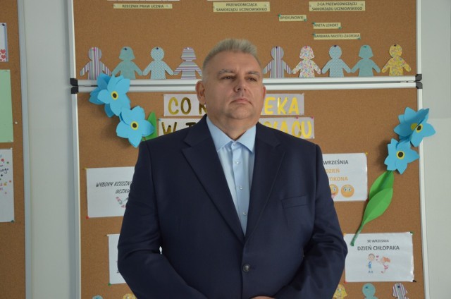 Ernest Kłósek, dyrektor SP 3 w Głogowie zapewnia, że szkoła jest bezpieczna, a to był incydent, który wszystkich zaskoczył