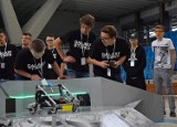 Lubelskie: Liga Robotyki. Drużyny uczniów stoczyły pojedynek robotów na kosmicznej arenie (ZDJĘCIA, WIDEO)