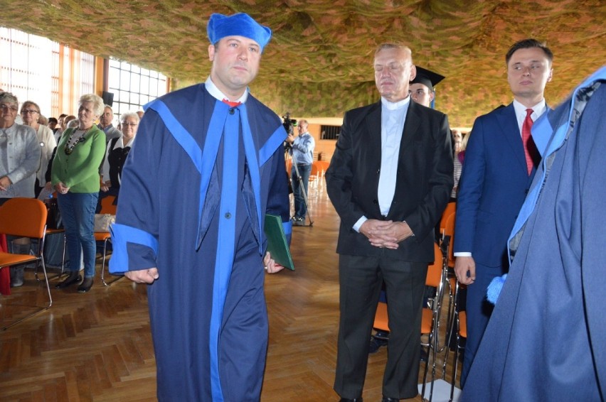 Bełchatów: Społeczna Akademia Nauk zainaugurowała w Bełchatowie rok akademicki