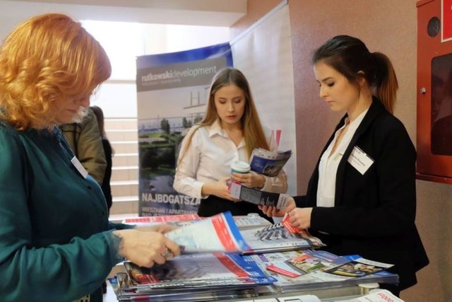 Podczas Porannego Targów Mieszkaniowych można zapoznać się z wieloma ofertami mieszkań, bezpośrednio porozmawiać z deweloperami o szczegółach inwestycji i z ekspertami od finansów