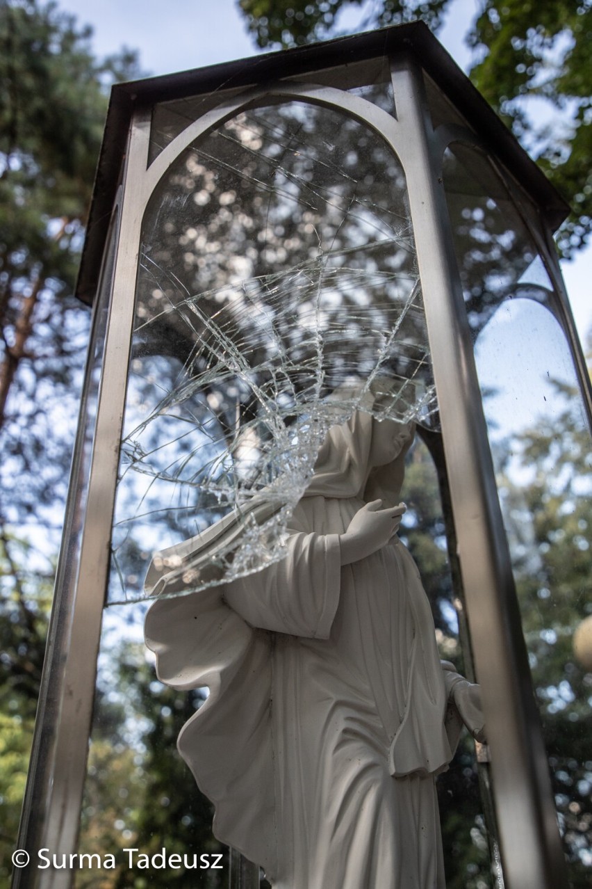 Nieznani sprawcy skradli różaniec z figury Matki Bożej Medjugorie