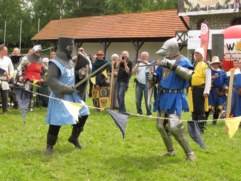 Komandoria Joannitów ze Strzegomia na polsko-czeskim turnieju rycerskim w zamku Książ (ZDJĘCIA)