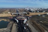 Budowa autostrady A1 Radomsko - Kamieńsk. Jak postępują prace? ZDJĘCIA lotnicze i z poziomu ziemi