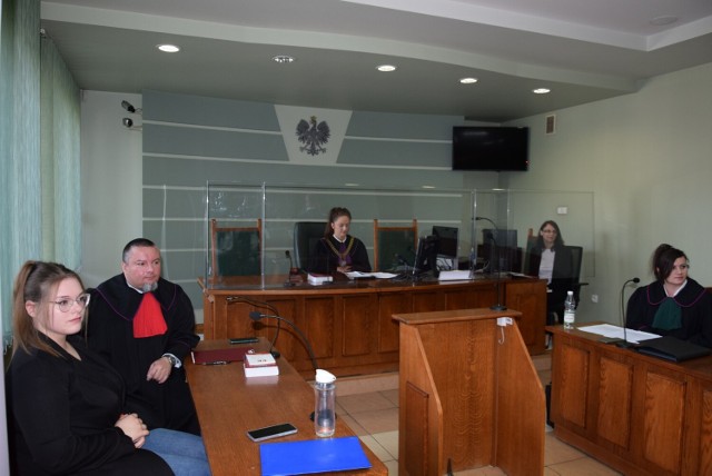 Pierwsza symulacyjna rozprawa w Sądzie Rejonowym w Sandomierzu. Duże emocje były na sali rozpraw. Więcej w galerii zdjęć