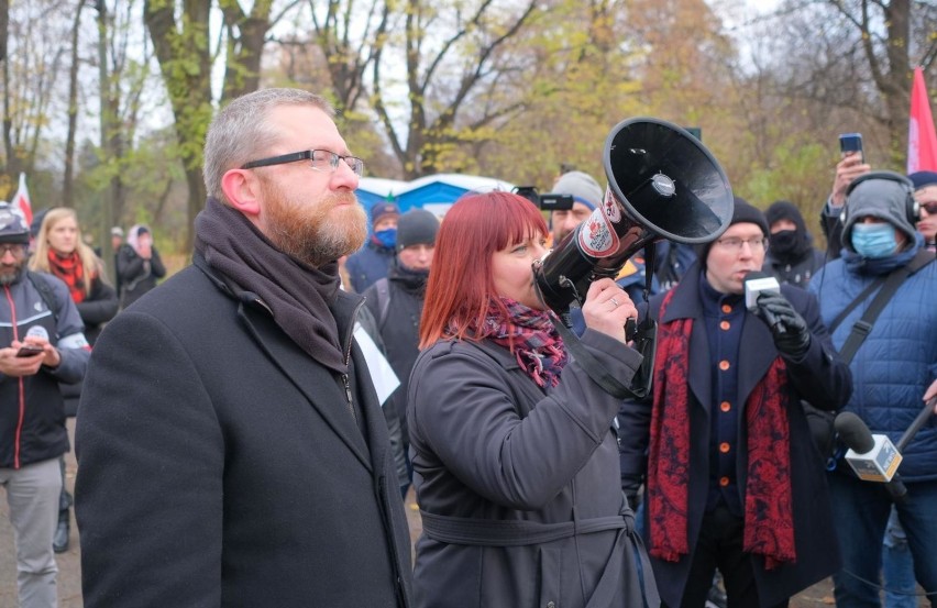 Niezaszczepieni zapłacą za leczenie COVID-19 z własnej...