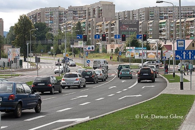 Skrzyżowanie ulic: Wieniawskiego, de Gaulle’a i Gagarina w Wałbrzychu