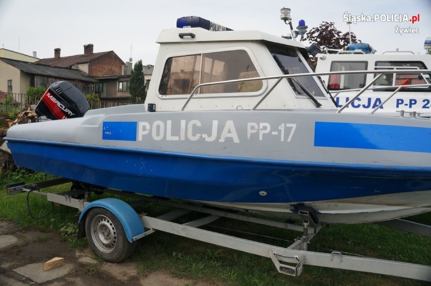 Policjanci pilnują już dwóch jezior na Żywiecczyźnie