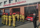 Święto Flagi w Poddębicach. Strażacy PSP upamiętnili patriotyczne święto ZDJĘCIA