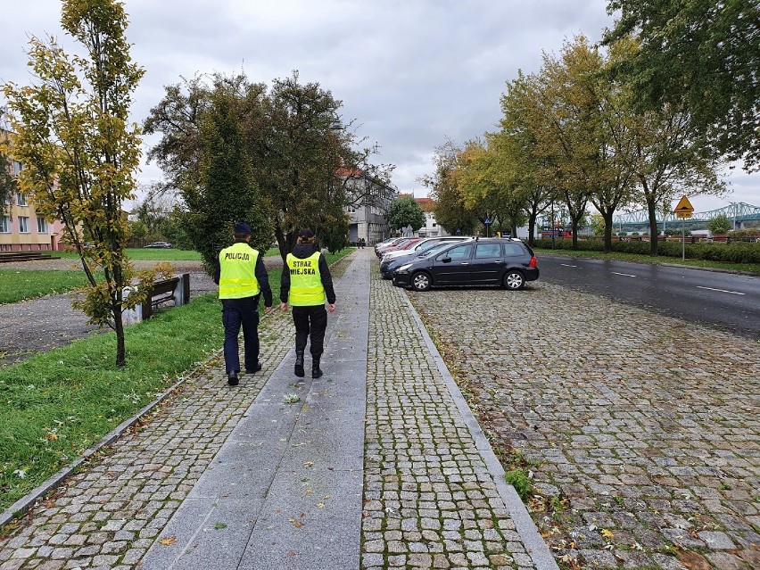 Policja we Włocławku kontroluje autobusy MPK, sklepy i...