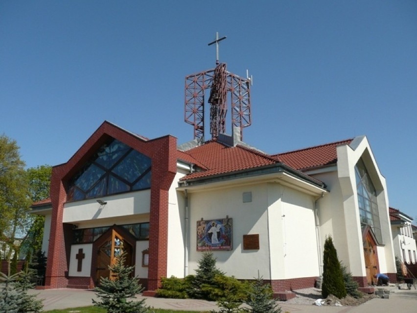 Kościół pw. Niepokalanego Serca Maryi w Nowym Dworze...