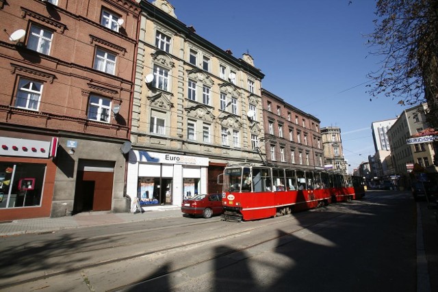 Tramwaj jeździ w tym miejscu dosyć często