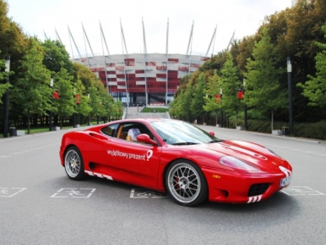 Twój ukochany jest pasjonatem szybkich aut? Teraz możesz mu sprezentować przejażdżkę ferrari ulicami Twojego miasta. 400 koni mechanicznych pod maską i charakterystyczny ryk silnika gwarantują niezapomniane wrażenia.  

Cena: 219 zł,
www.wyjatkowyprezent.pl