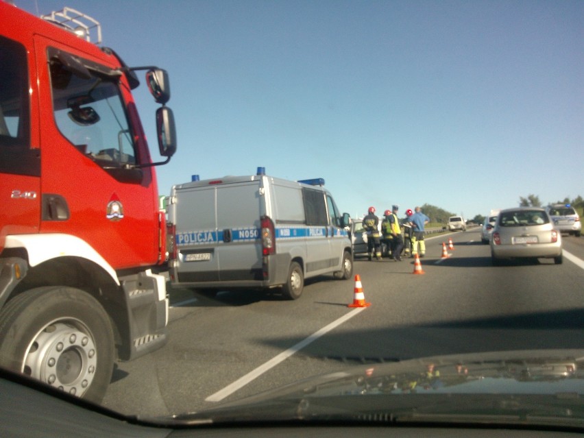 Gdańsk: Wypadek na obwodnicy. Zderzyły się trzy samochody, jedna osoba została ranna [ZDJĘCIA]