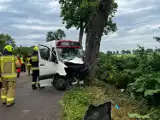Wypadek busa na odcinku drogi Durąg - Glądy w powiecie ostródzkim