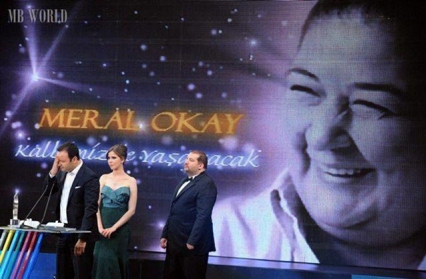 Wieczór pamięci Meral Okay, zmarłej scenarsystce serialu...