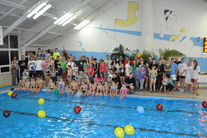 Świąteczne łapanie karpia w Kraśniku: Przyjdź na rodzinne zawody w pływaniu
