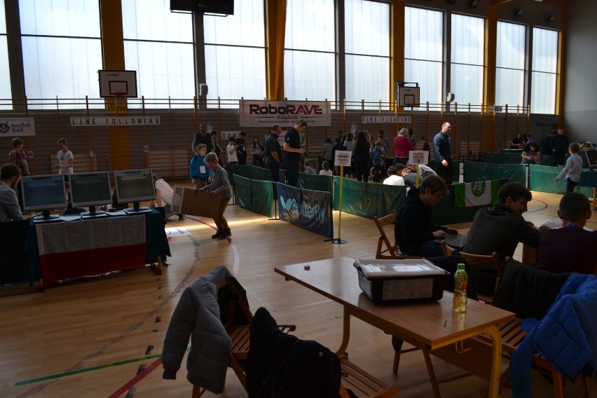 W Straszynie trwa Międzynarodowy Turniej Robotyki RoboRave [ZDJĘCIA, WIDEO]
