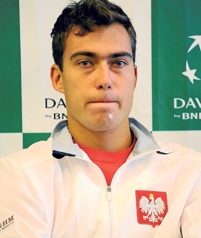 Smutną minę miał Jerzy Janowicz, gdy okazało się, że nie zagra w Pucharze Davisa z Australią.