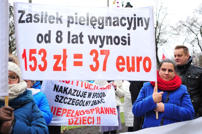 Protest rodziców niepełnosprawnych dzieci. Chcą, aby...