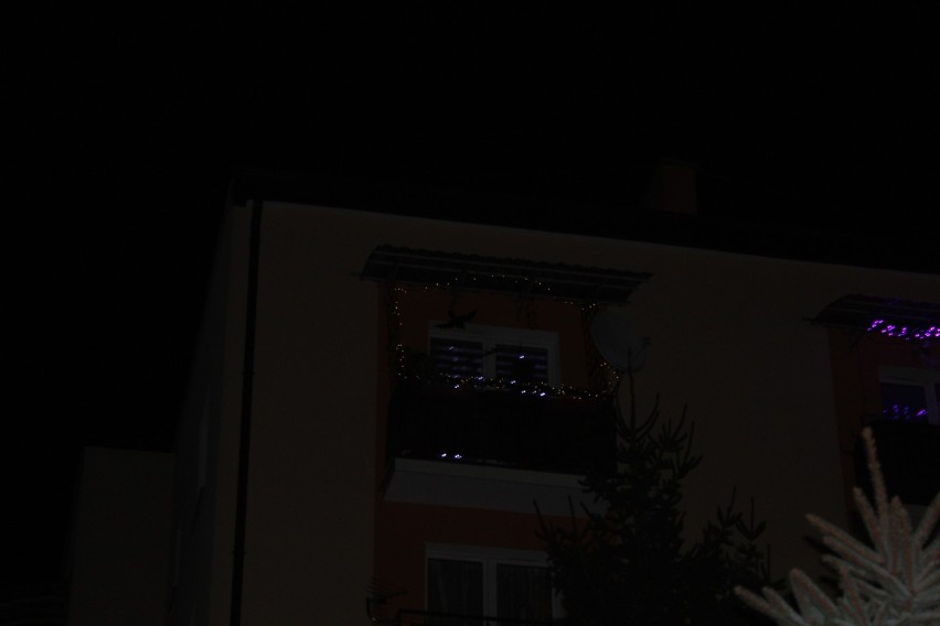 Mieszkańcy Zamościa przystroili swoje balkony na święta. Zobacz zdjęcia