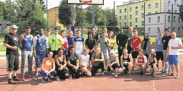 W spotkaniu bierze udział po osób z każdego z trzech  krajów wraz z dwoma opiekunami. Zajęcia trwają od  wtorku, 4 lipca. Zakończą  się 14 lipca.