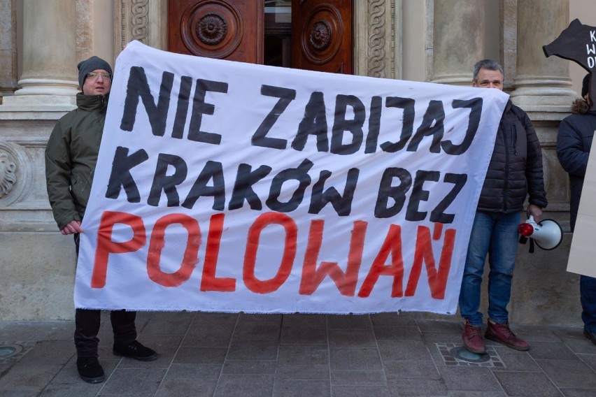 Protest przeciwników polowań w Krakowie