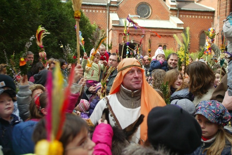 Wrocław: Poświęcili palmy u franciszkanów (ZDJĘCIA)